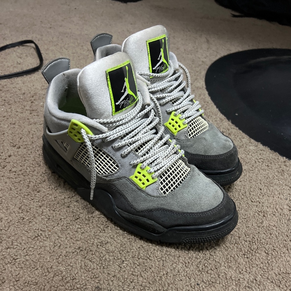 Jordan 4 neon 95